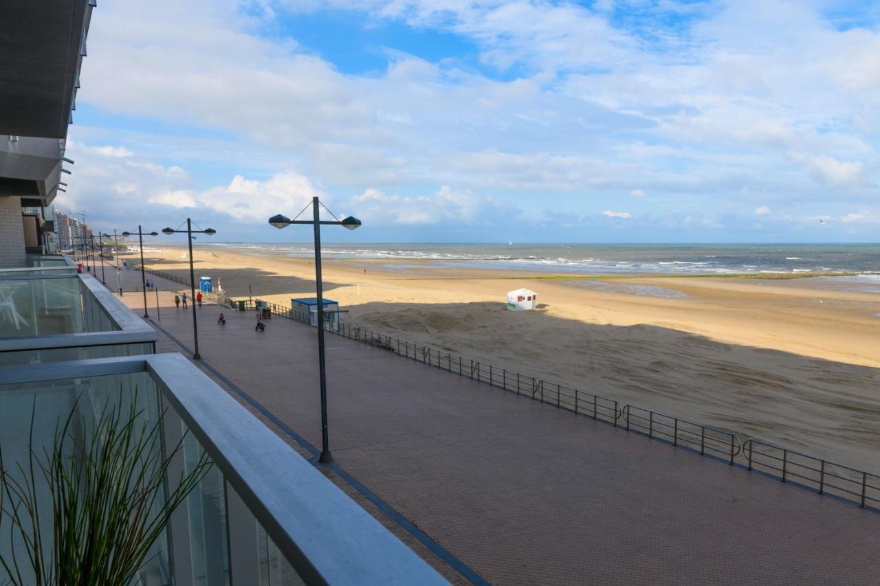 Premium Holidays - New Modern Apartment Oostkant With Seaview At Westende Middelkerke Kültér fotó